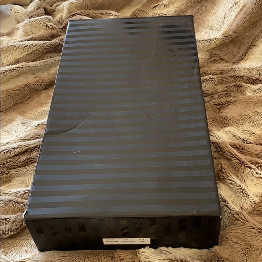 🎁 “VS QUILTED BLUE SUEDE BOOTS” 🎁 - Picture 11 of 11